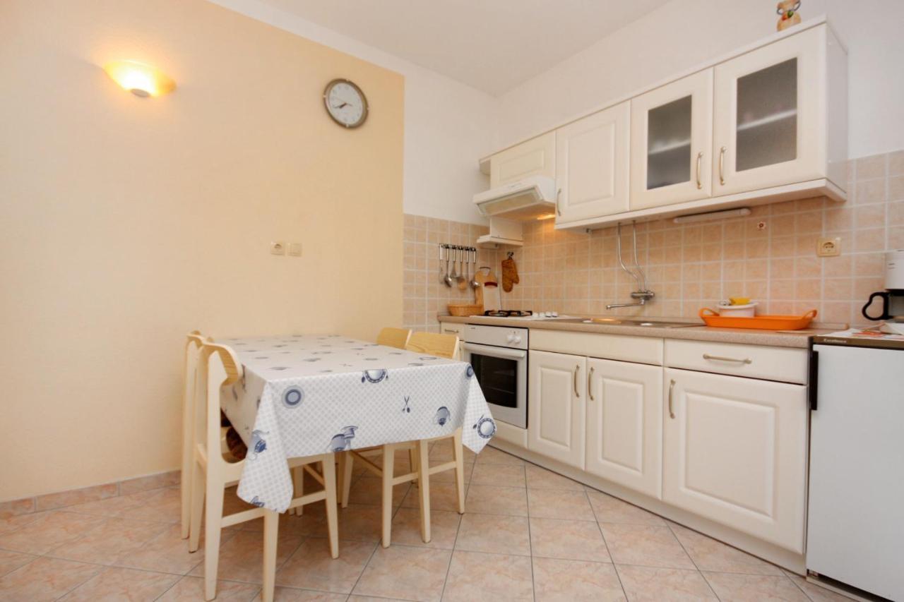 Apartment Kampor 4972b Bagian luar foto